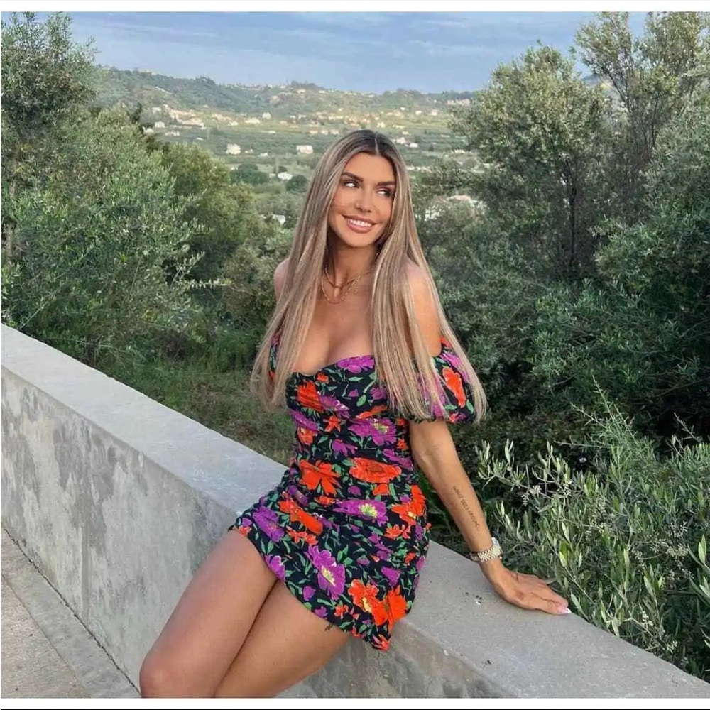 Zara BNWT mini dress + FREE GUERLAIN GIFT